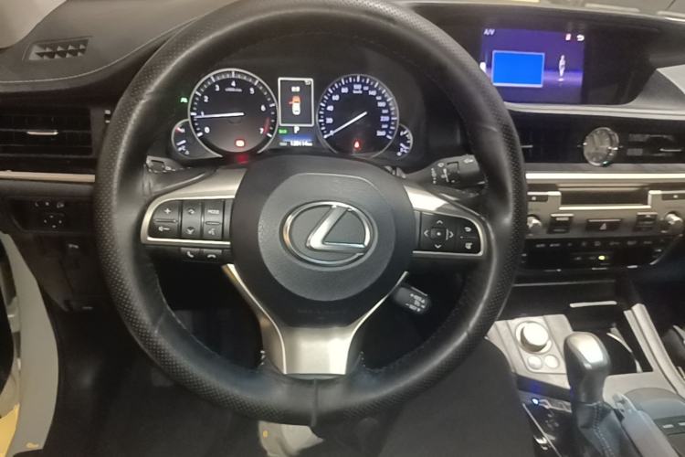Used Lexus ES 2015 200 Elite Edition Steering Wheel