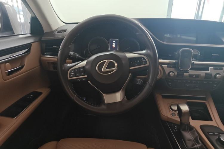 Used Lexus ES 2015 200 Elite Edition Steering Wheel