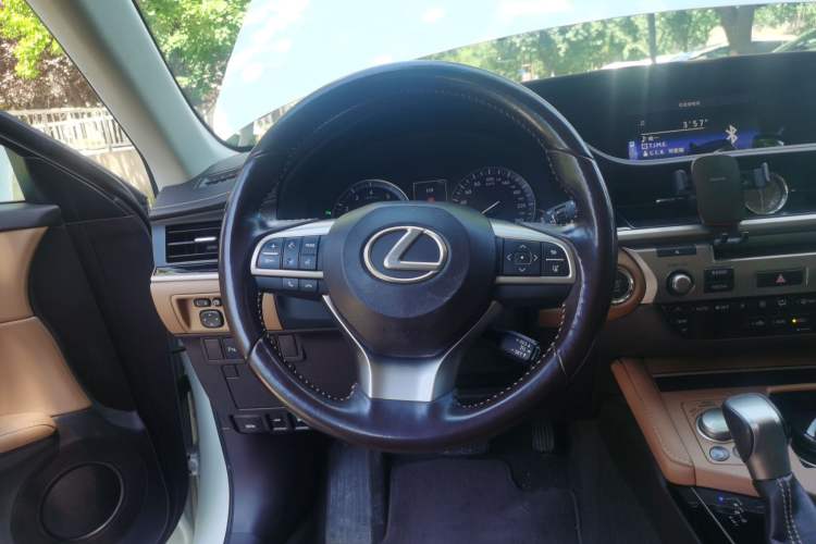 Used Lexus ES 2015 200 Elite Edition Steering Wheel