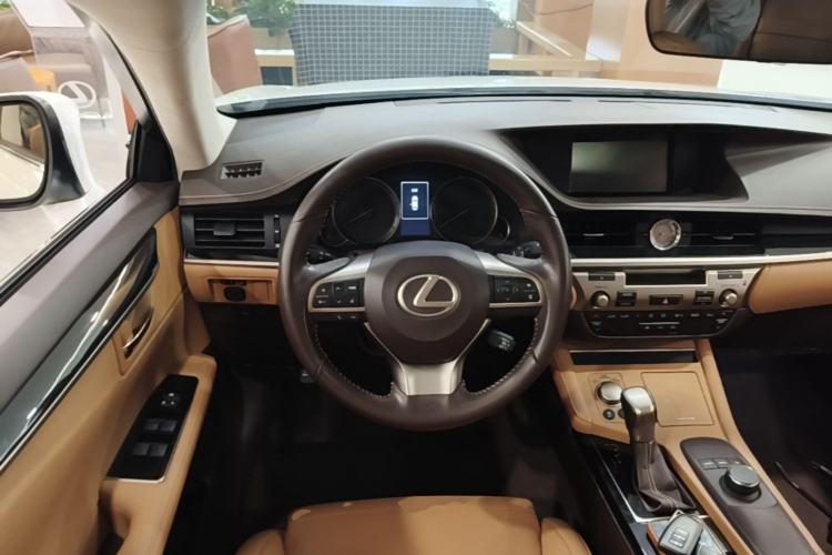 Used Lexus ES 2015 200 Elite Edition Steering Wheel