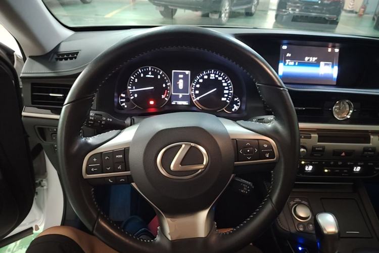 Used Lexus ES 2015 200 Elite Edition Steering Wheel