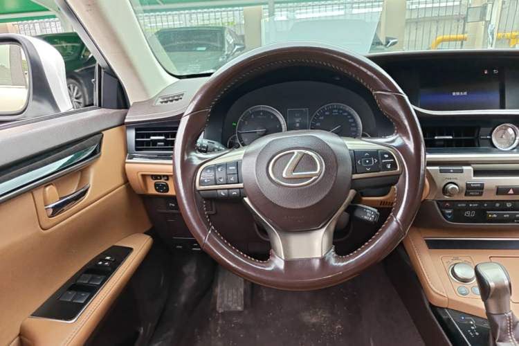Used Lexus ES 2015 200 Elite Edition Steering Wheel