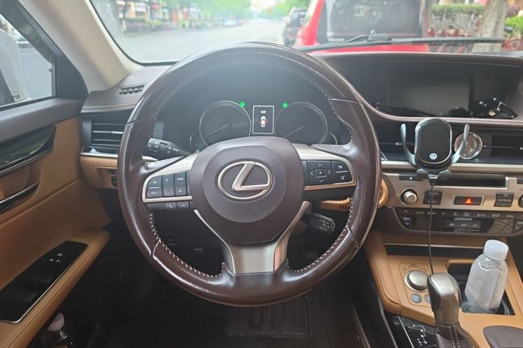 Used Lexus ES 2015 200 Comfort Edition Steering Wheel