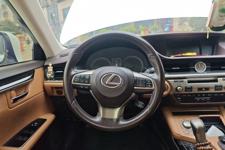 Used Lexus ES 2015 200 Elite Edition Steering Wheel