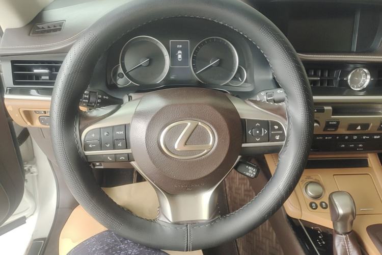 Used Lexus ES 2015 200 Elite Edition Steering Wheel