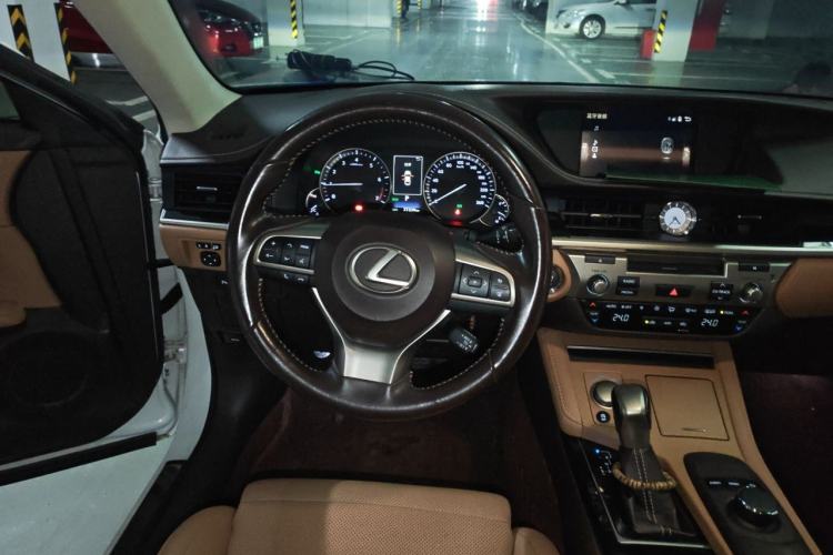 Used Lexus ES 2015 200 Elite Edition Steering Wheel