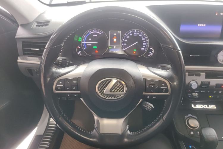 Used Lexus ES 2015 300h Comfort Edition Steering Wheel