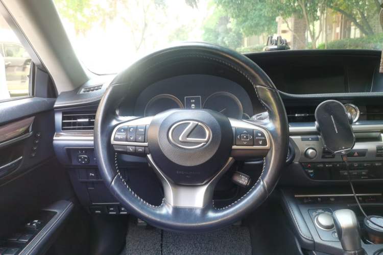Used Lexus ES 2015 250 Elegant Edition Steering Wheel