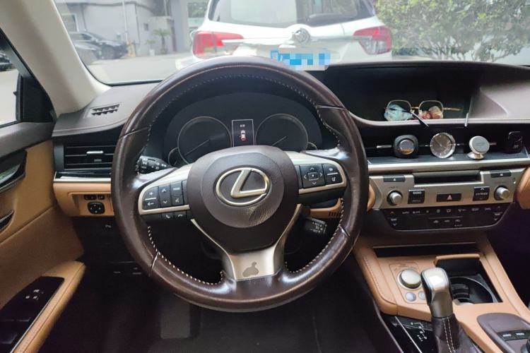 Used Lexus ES 2015 200 Elite Edition Steering Wheel