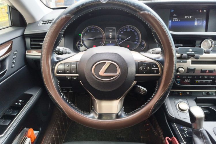 Used Lexus ES 2015 250 Elegant Edition Steering Wheel