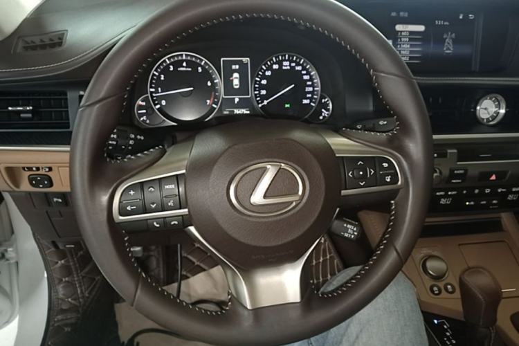 Used Lexus ES 2015 200 Elite Edition Steering Wheel