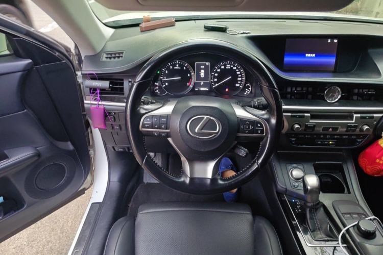 Used Lexus ES 2015 200 Elite Edition Steering Wheel