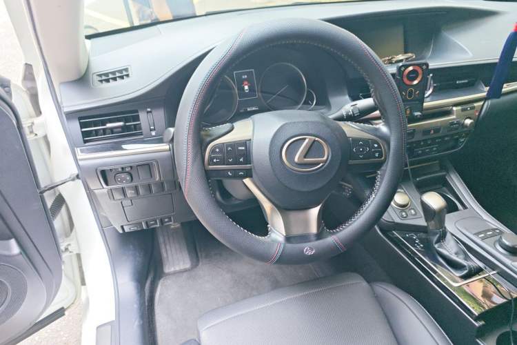 Used Lexus ES 2015 200 Elite Edition Steering Wheel