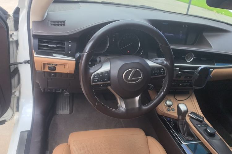 Used Lexus ES 2015 200 Elite Edition Steering Wheel