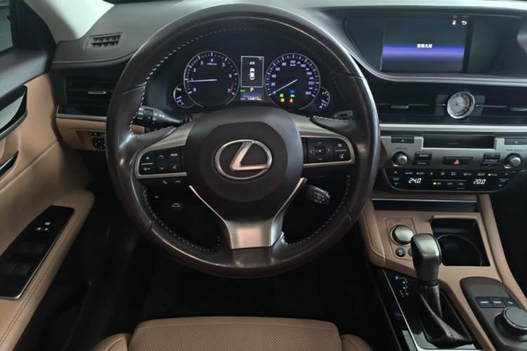 Used Lexus ES 2015 200 Elite Edition Steering Wheel