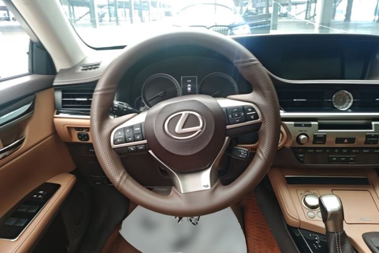 Used Lexus ES 2015 200 Elite Edition Steering Wheel