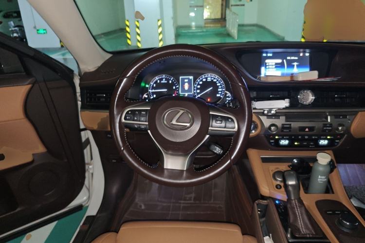Used Lexus ES 2015 200 Elite Edition Steering Wheel