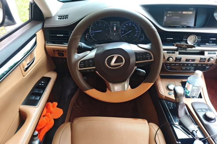 Used Lexus ES 2015 200 Elite Edition Steering Wheel