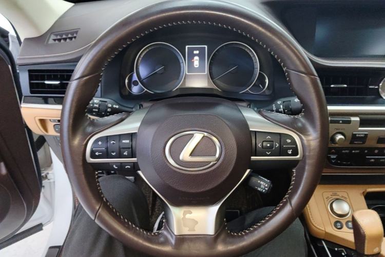 Used Lexus ES 2015 200 Elite Edition Steering Wheel