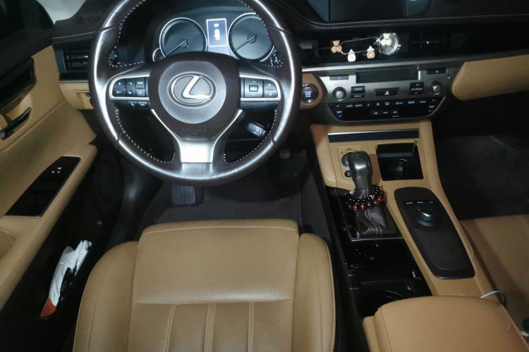 Used Lexus ES 2015 200 Elite Edition Steering Wheel