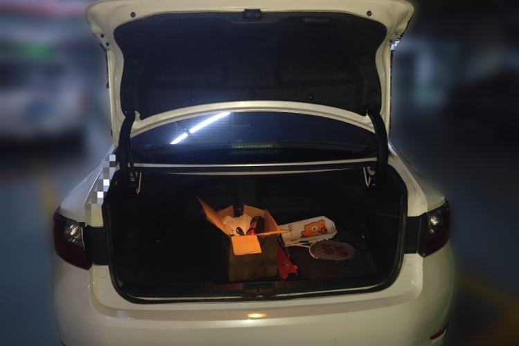 Used Lexus ES 2015 300h Comfort Edition Trunk