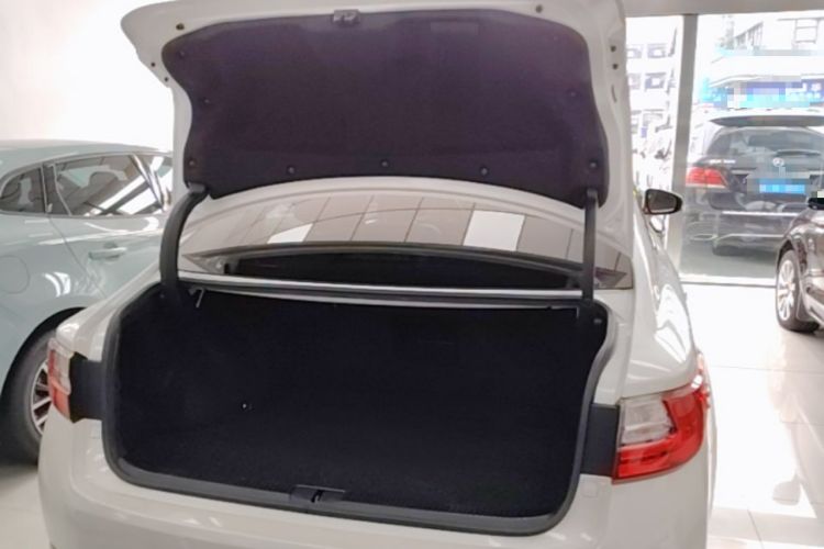 Used Lexus ES 2015 200 Elite Edition Trunk
