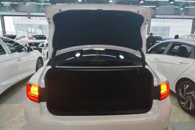Used Lexus ES 2015 200 Elite Edition Trunk