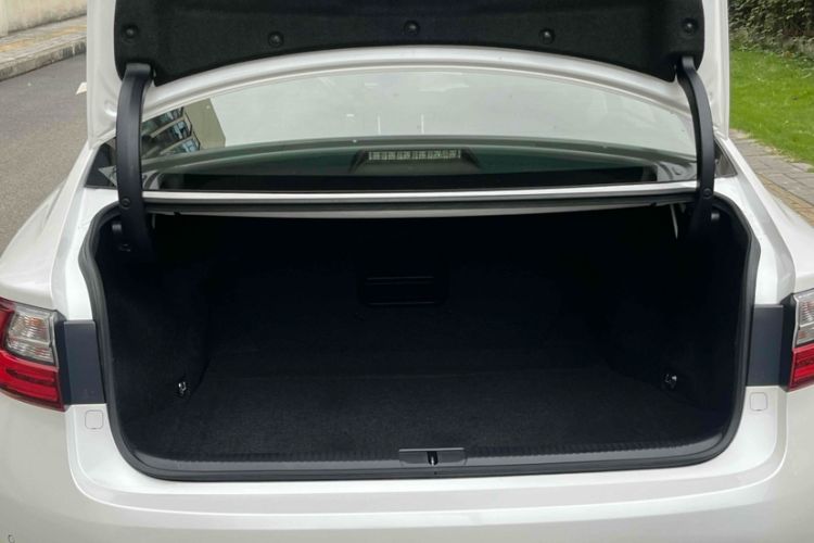 Used Lexus ES 2015 200 Elite Edition Trunk