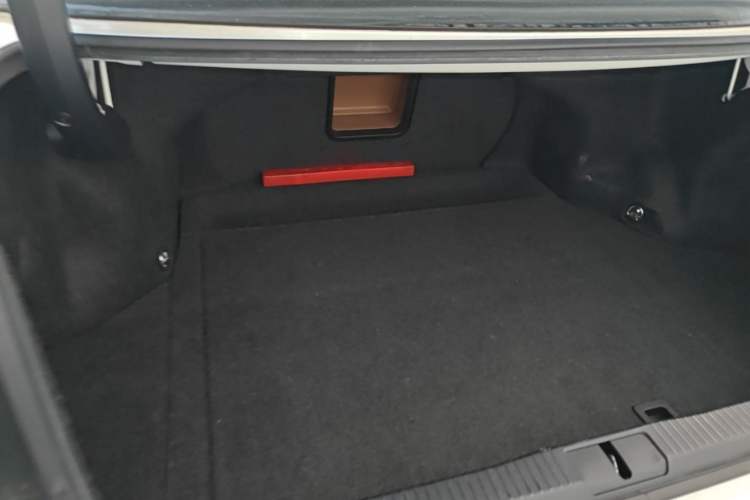 Used Lexus ES 2015 200 Elite Edition Trunk