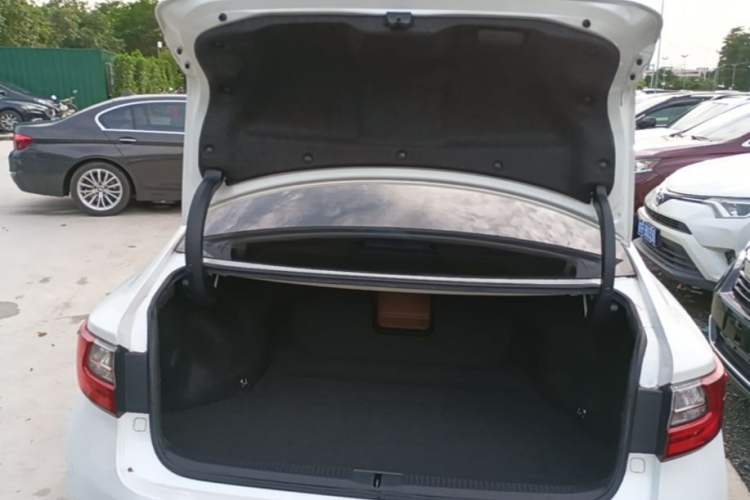 Used Lexus ES 2015 200 Elite Edition Trunk