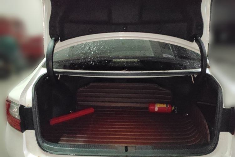 Used Lexus ES 2015 300h Comfort Edition Trunk