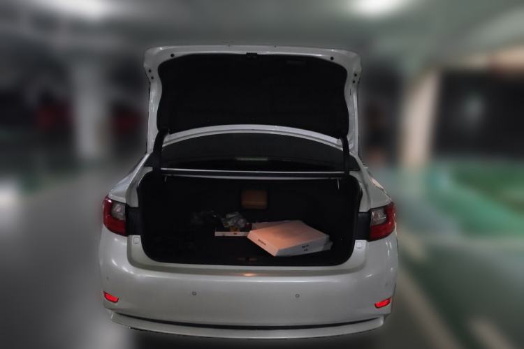 Used Lexus ES 2015 200 Elite Edition Trunk
