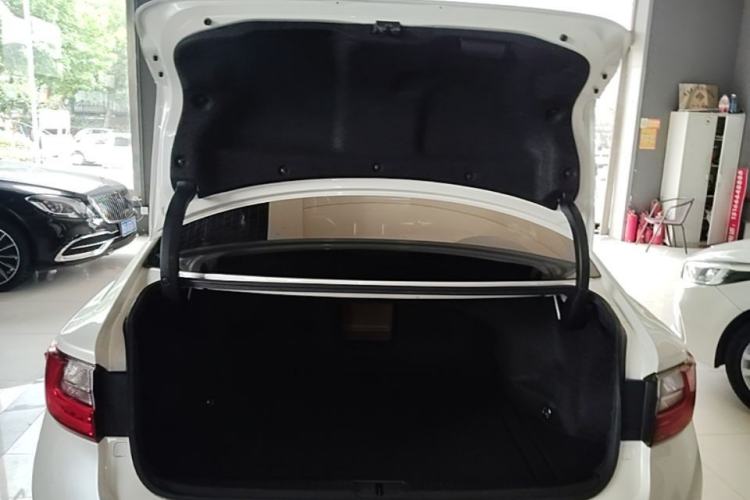 Used Lexus ES 2015 200 Elite Edition Trunk