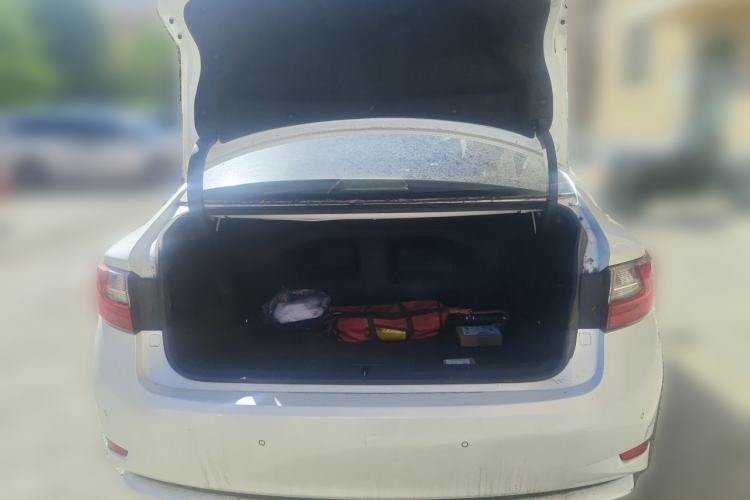 Used Lexus ES 2015 300h Comfort Edition Trunk