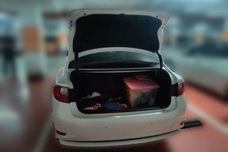 Used Lexus ES 2015 300h Comfort Edition Trunk