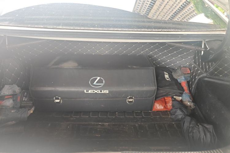 Used Lexus ES 2015 300h Comfort Edition Trunk