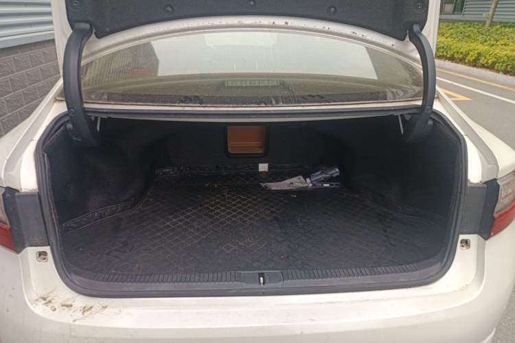 Used Lexus ES 2015 200 Elite Edition Trunk