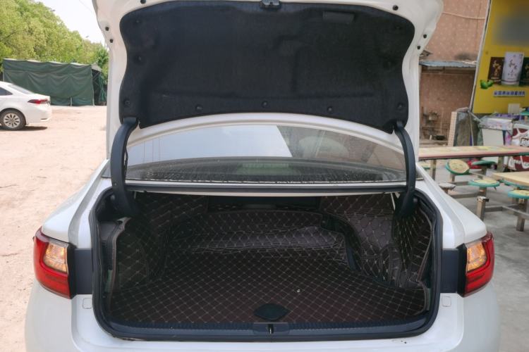 Used Lexus ES 2015 200 Elite Edition Trunk