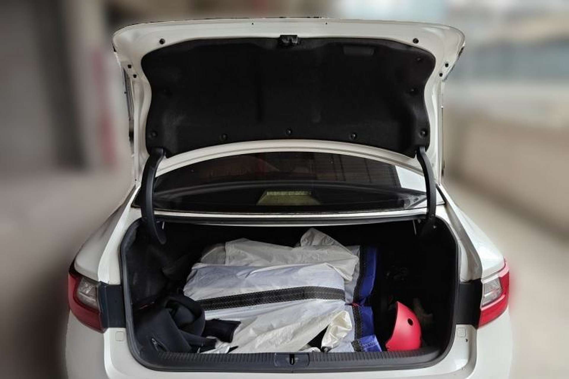 Used Lexus ES 2015 300h Comfort Edition Trunk
