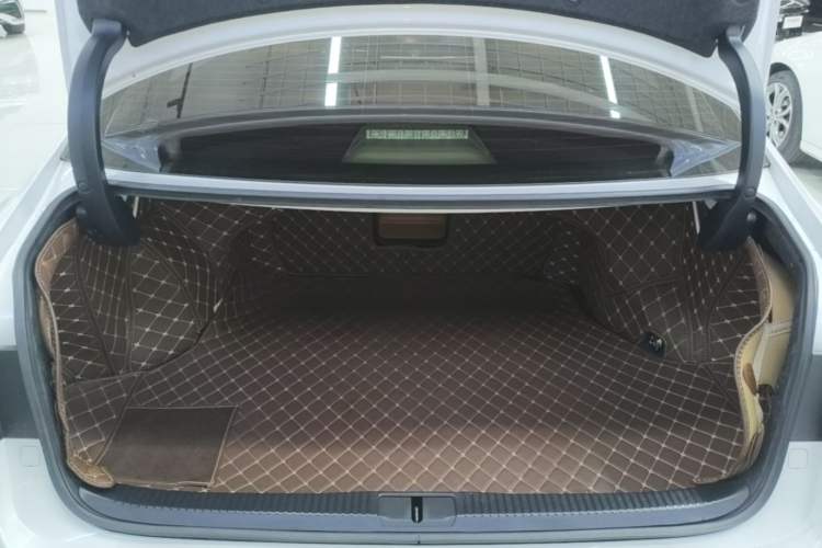 Used Lexus ES 2015 200 Elite Edition Trunk