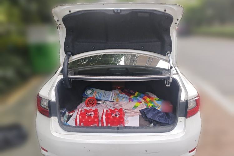 Used Lexus ES 2015 200 Elite Edition Trunk