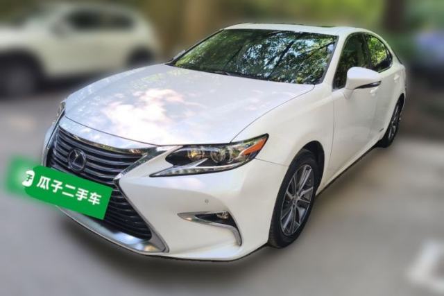 Used Lexus ES 2015 300h Comfort Edition