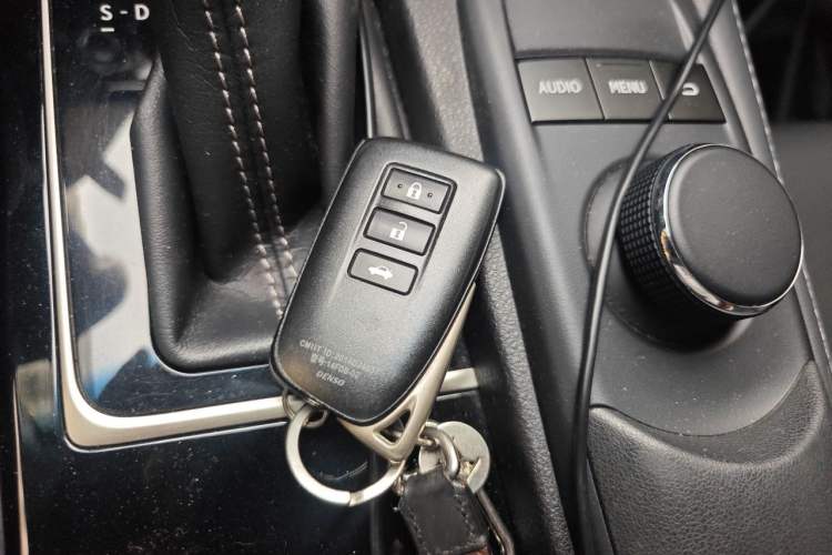 Used Lexus ES 2015 200 Elite Edition Vehicle Key