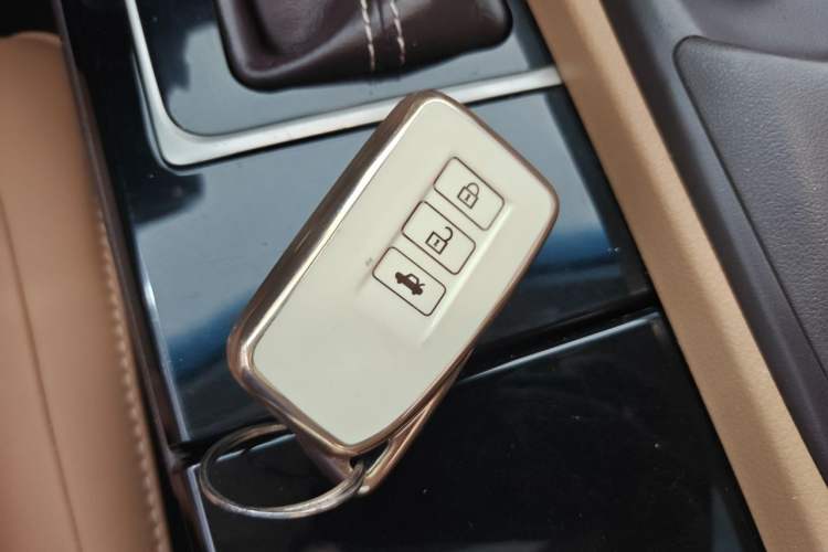 Used Lexus ES 2015 200 Elite Edition Vehicle Key