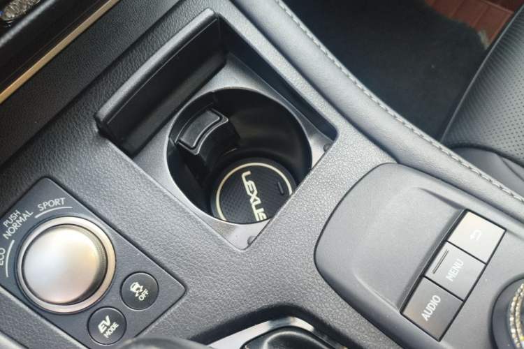 Used Lexus ES 2015 300h Comfort Edition Vehicle Key