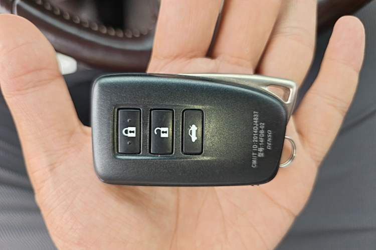 Used Lexus ES 2015 200 Elite Edition Vehicle Key