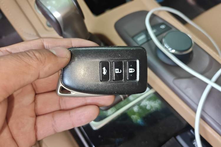 Used Lexus ES 2015 200 Elite Edition Vehicle Key