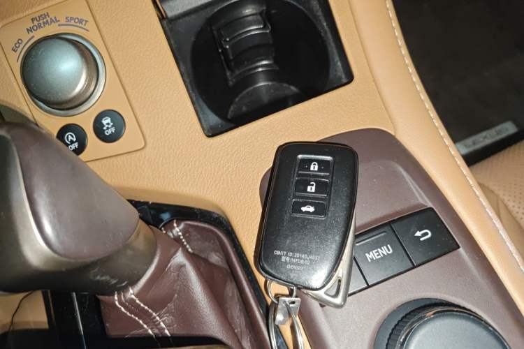 Used Lexus ES 2015 200 Comfort Edition Vehicle Key