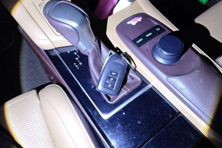 Used Lexus ES 2015 200 Elite Edition Vehicle Key