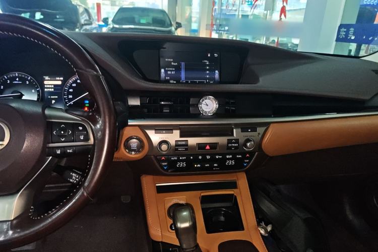 Used Lexus ES 2015 200 Elite Edition Audio And AC Panel